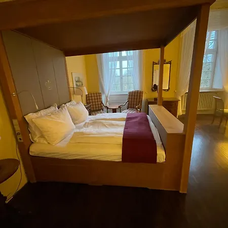 Schloss Hoehnscheid Hotel *