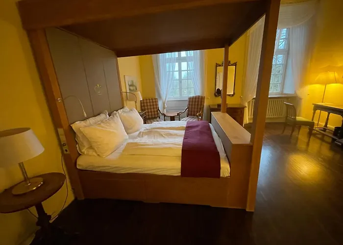 Schloss Hoehnscheid Hotel *